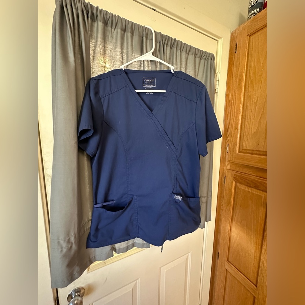 Women’s navy blue scrub shirt-size medium